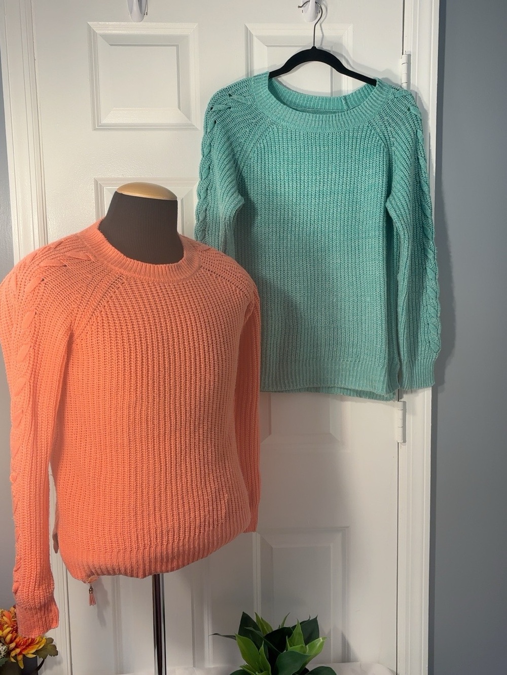 SO Women’s Cable Knit Sweater Bundle Coral & Mint Sizes M/L